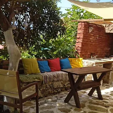 Marias Cozy House Apartment Metagkitsi Exterior photo